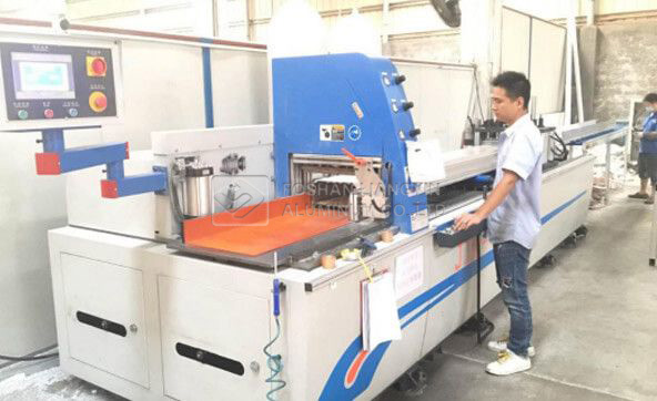 Foshan Liangyin Aluminum Products Co., Ltd.