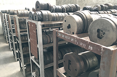 Use and maintenance of aluminum alloy profile extrusion mold