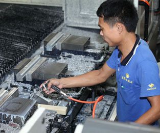 10 Effective Ways of Joining Aluminum Extrusions: A Guide for Product Designers